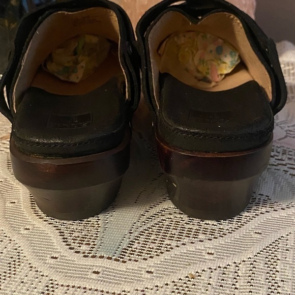 Frye Clogs Womens Size 5.5 Black Leather Clara Campus Studded Clogs - Picture 7 of 13